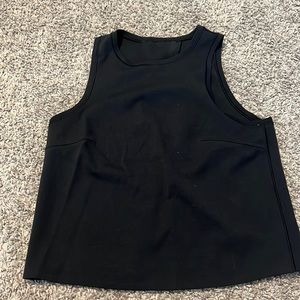 Black lululemon crop tank